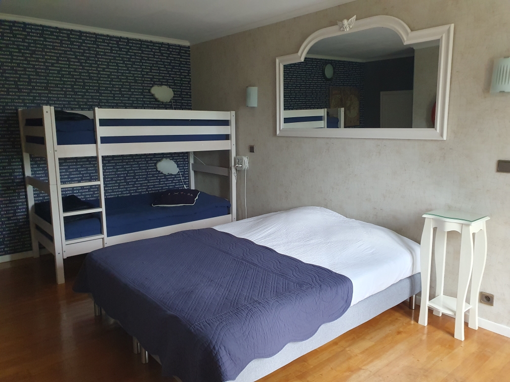 Chambre Enfants 4 Lits Simples Ou 2 Lits Simples Et 1 Lit Double Lapopie